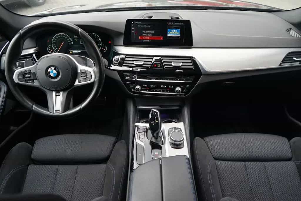 BMW 5 Series 520i M Sport DKG LED Navi Tempomat HarmanKardon 08/2019-photo-9