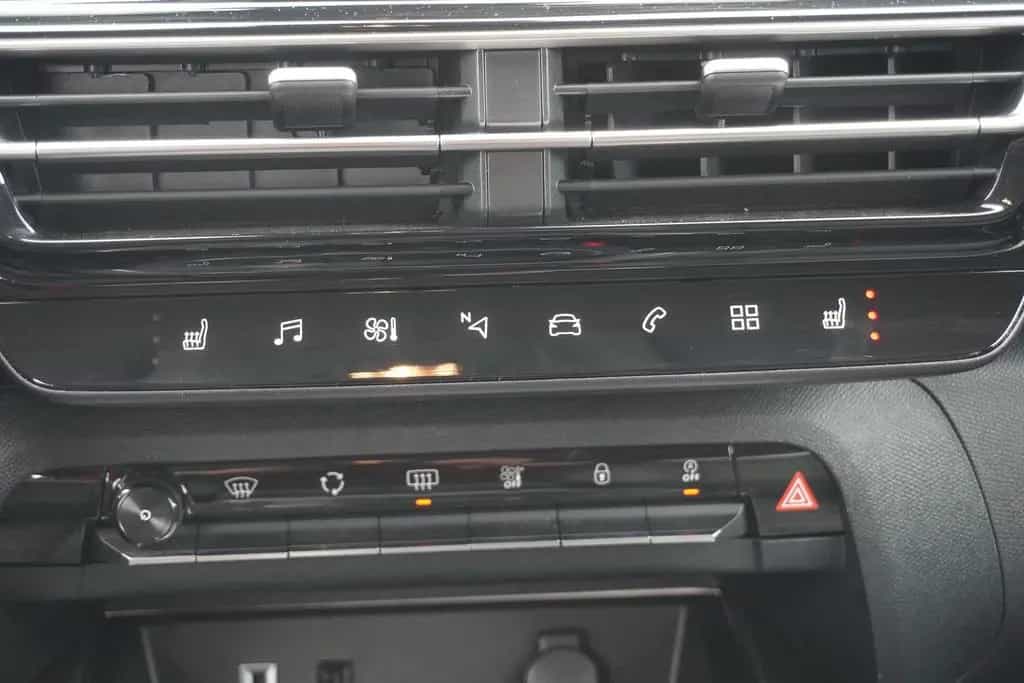 Citroën C5 Aircross 145 1.2M-Hybrid LED Navi Tempomat 03/2025-photo-16