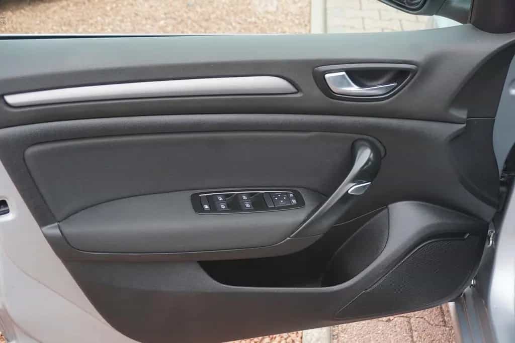 Renault Megane Grandtour 1.3 TCE Zen LED Android Apple 12/2020-photo-23