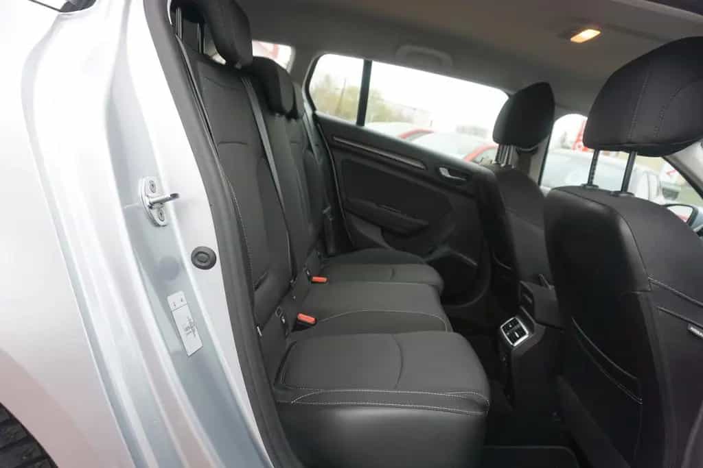 Renault Megane Grandtour 1.3 TCE Zen LED Android Apple 12/2020-photo-24