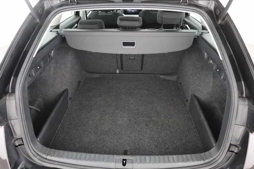 Skoda Octavia Combi 1.5 TSI LED Navi Panorama AHK DAB 06/2022-photo-25