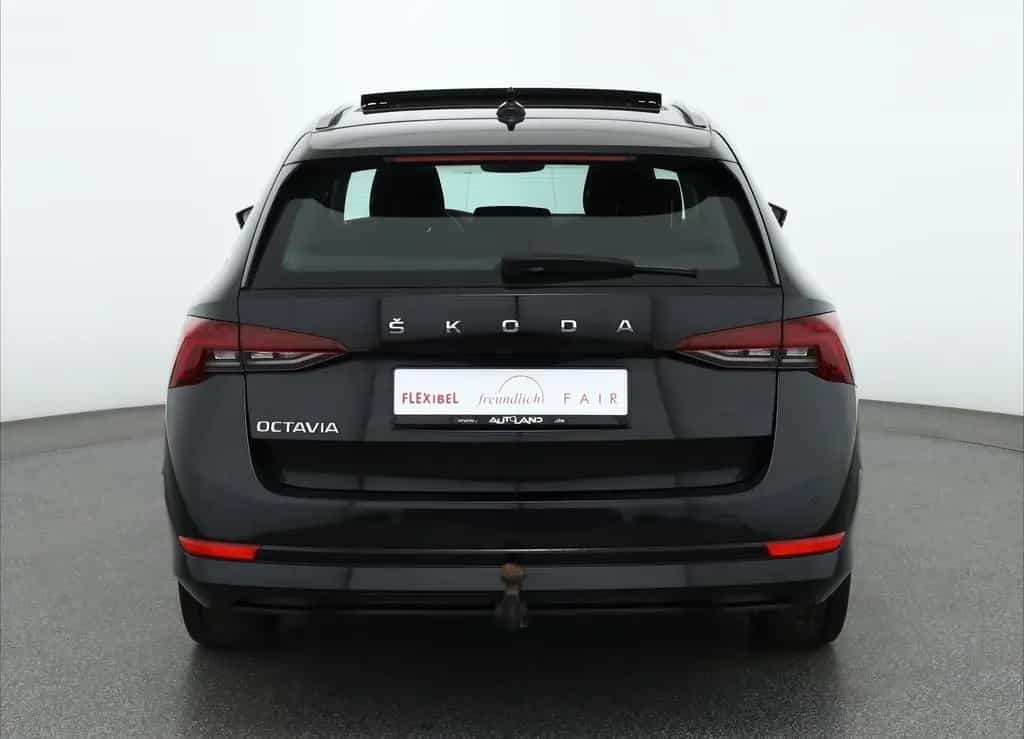 Skoda Octavia Combi 1.5 TSI LED Navi Panorama AHK DAB 06/2022-photo-3