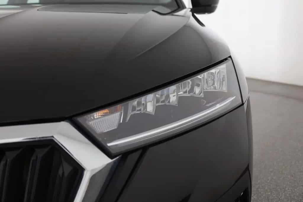 Skoda Octavia Combi 1.5 TSI LED Navi Panorama AHK DAB 06/2022-photo-30