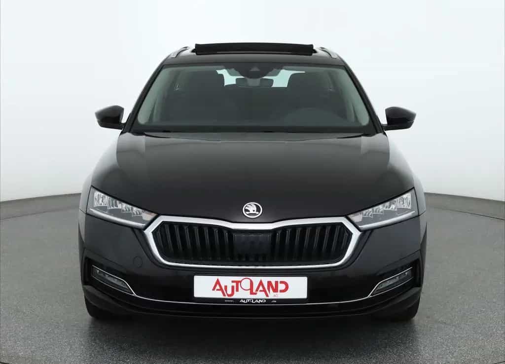 Skoda Octavia Combi 1.5 TSI LED Navi Panorama AHK DAB 06/2022-photo-7