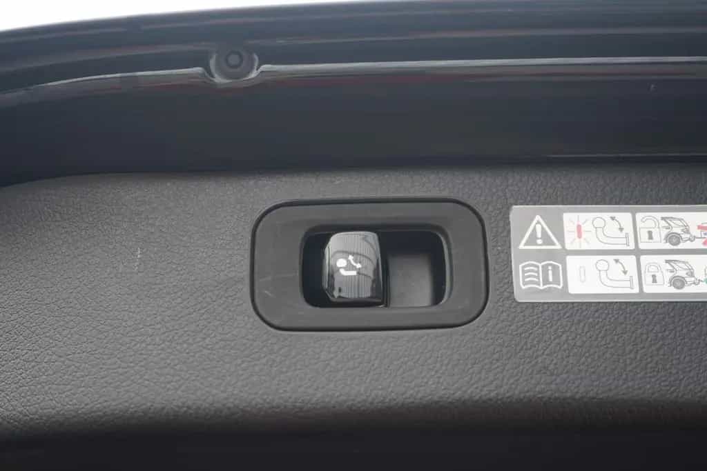 Mercedes-Benz C-Class T-Modell LED Navi Sitzheizung Totwinkel AHK 04/2022-photo-23