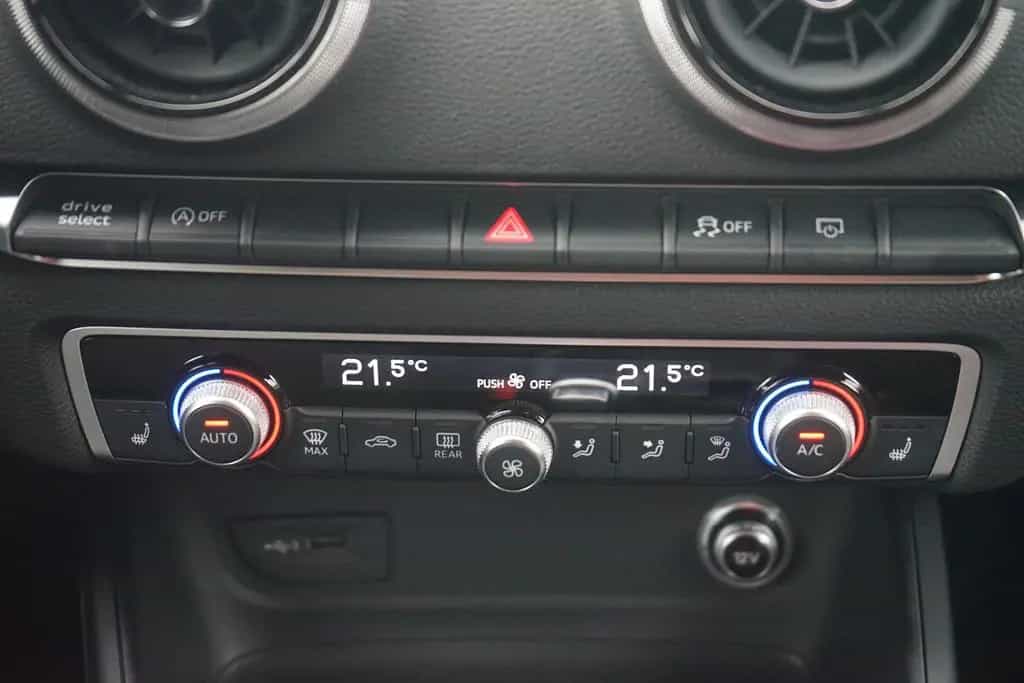 Audi A3 Sportback 35 TFSI S-Line LED Navi AHK PDC USB 01/2019-photo-10