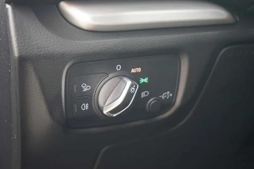 Audi A3 Sportback 35 TFSI S-Line LED Navi AHK PDC USB 01/2019-photo-19