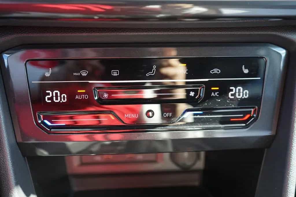 Seat Tarraco 1.5 Xcellence 7-Sitzer LED FullLink ACC 02/2021-photo-33