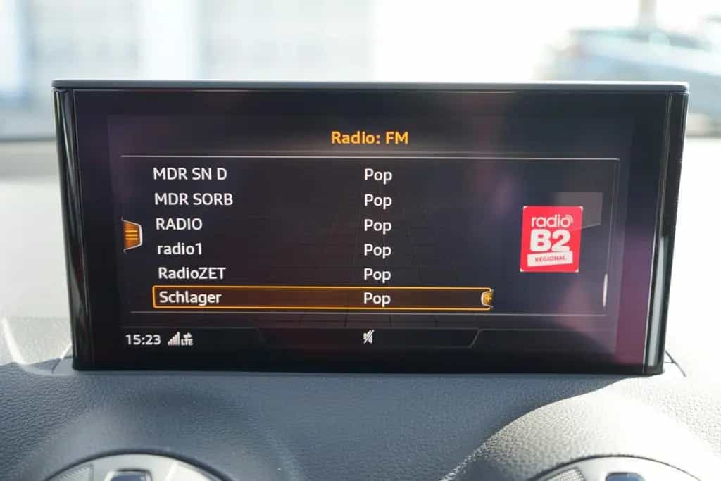 Audi Q2 1.4 TFSI S-Line S-Tronic LED Navi Sitzheizung 06/2017-photo-26
