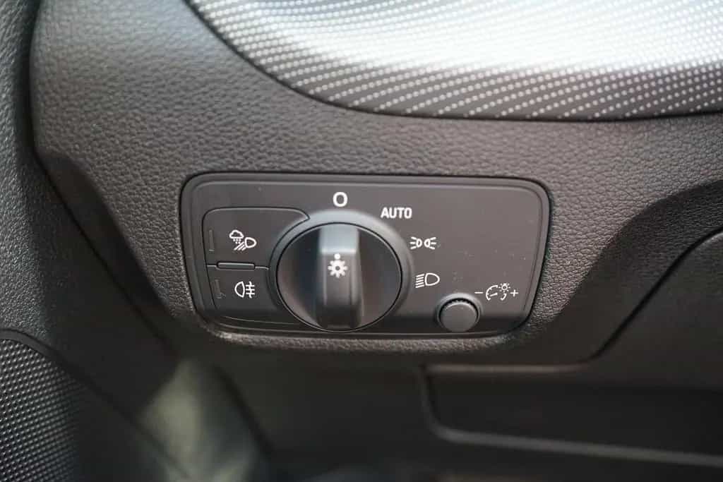 Audi Q2 1.4 TFSI S-Line S-Tronic LED Navi Sitzheizung 06/2017-photo-36