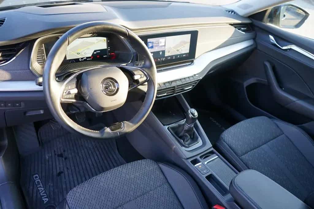 Skoda Octavia Combi 1.5 TSI First Edition 08/2020-photo-17