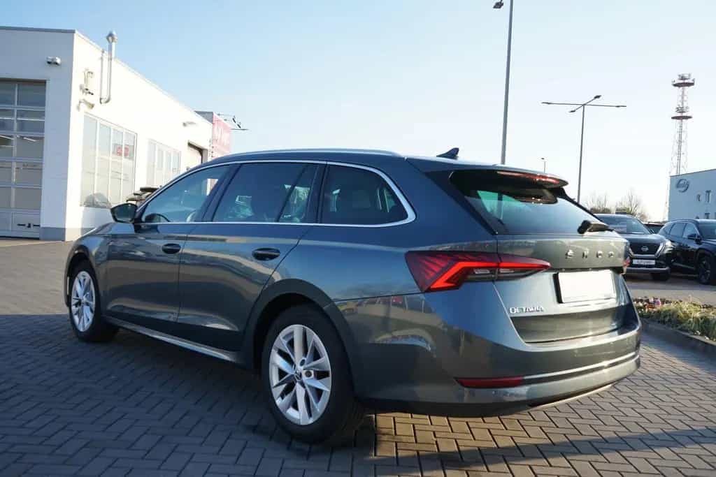 Skoda Octavia Combi 1.5 TSI First Edition 08/2020-photo-7