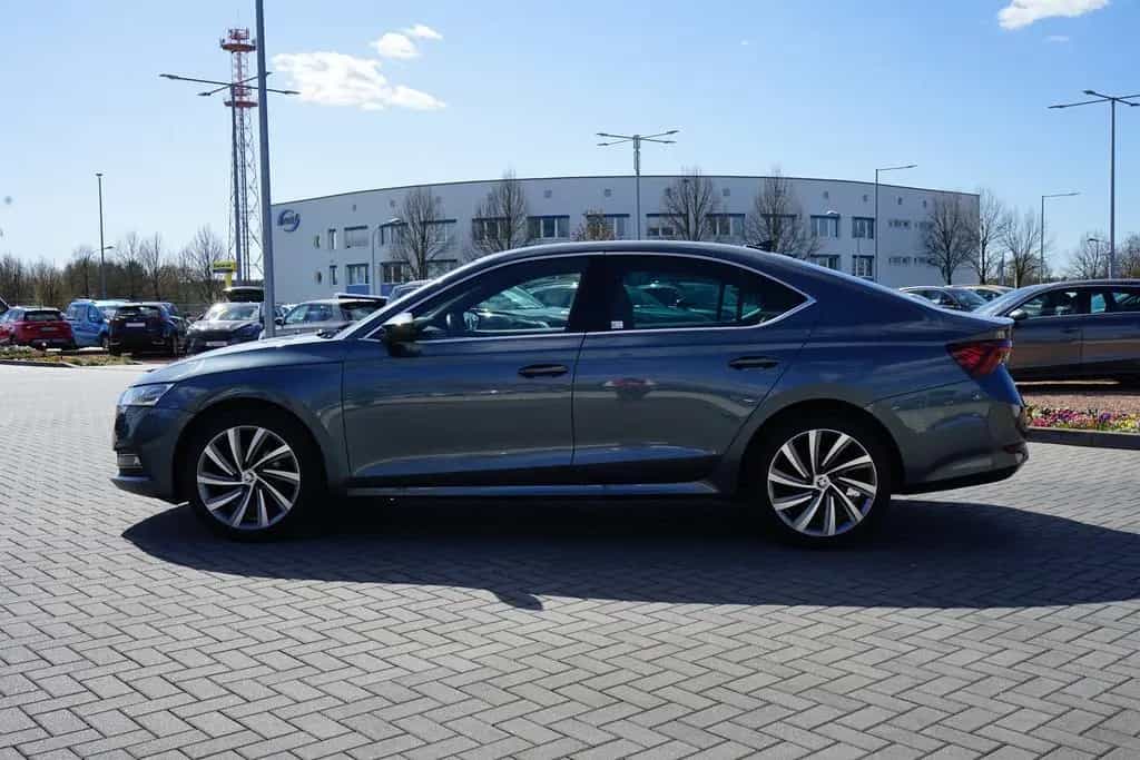 Skoda Octavia 1.5 e TSI AHK Kamera ACC Winterpaket 03/2021-photo-12