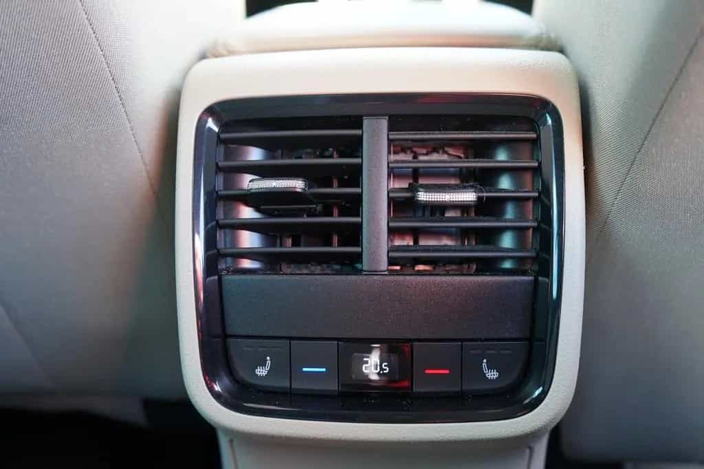 Skoda Octavia 1.5 e TSI AHK Kamera ACC Winterpaket 03/2021-photo-16