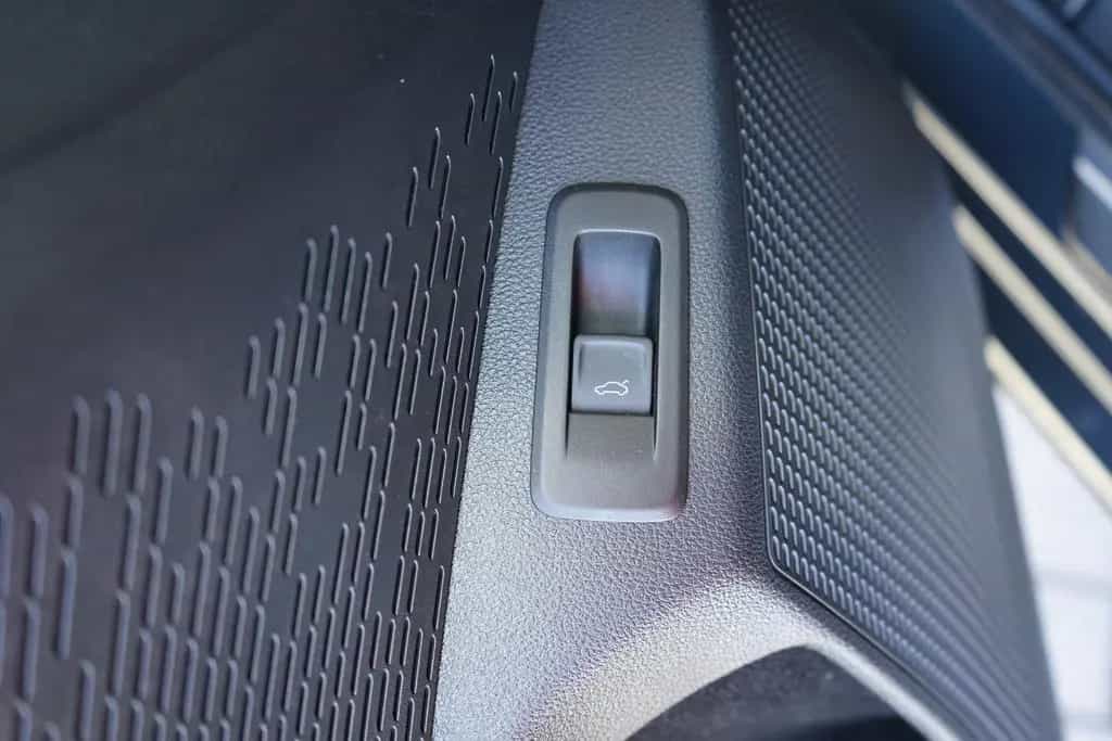 Skoda Octavia 1.5 e TSI AHK Kamera ACC Winterpaket 03/2021-photo-40