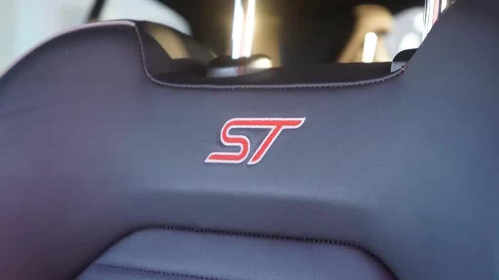Ford Focus 2.3 EcoBoost ST Performance LED Navi ACC 12/2020-photo-31