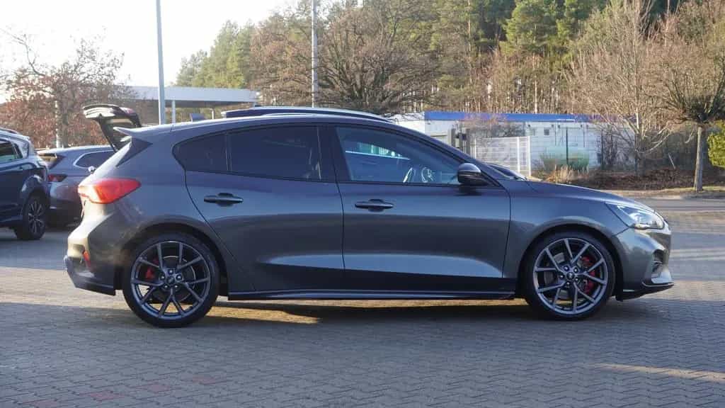 Ford Focus 2.3 EcoBoost ST Performance LED Navi ACC 12/2020-photo-6