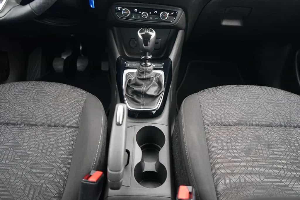 Opel Crossland 1.2 120 Jahre LED Sitzheizung PDC USB 09/2019-photo-19