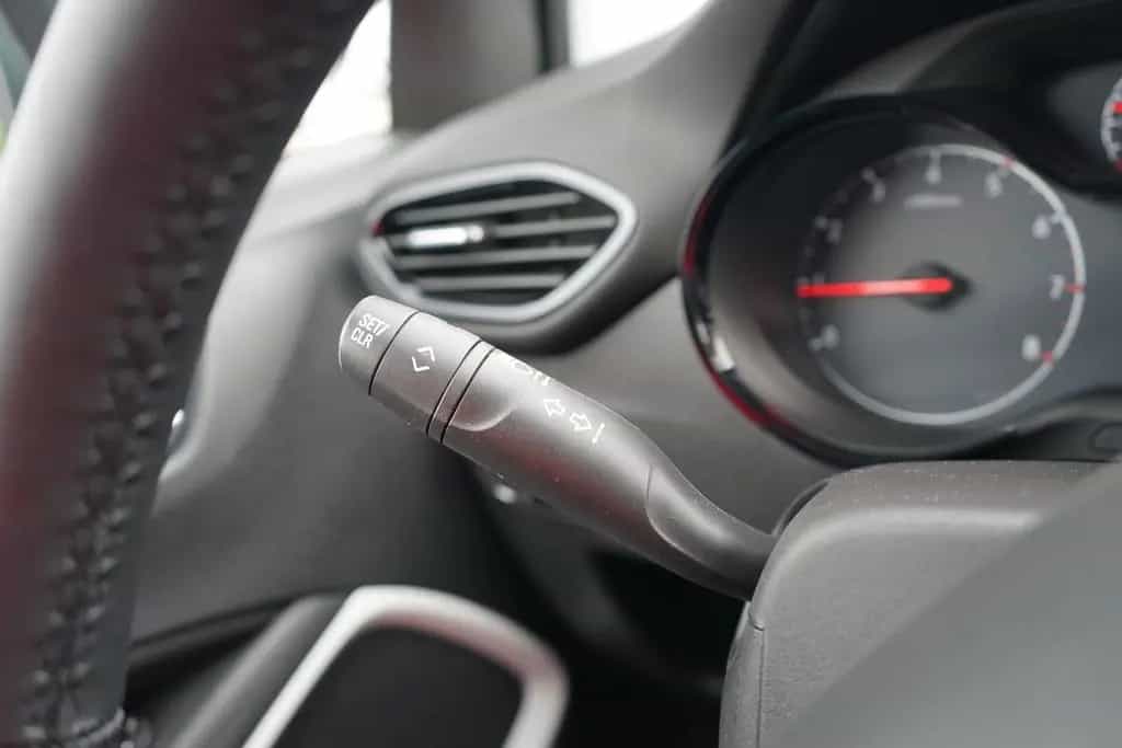 Opel Crossland 1.2 120 Jahre LED Sitzheizung PDC USB 09/2019-photo-21