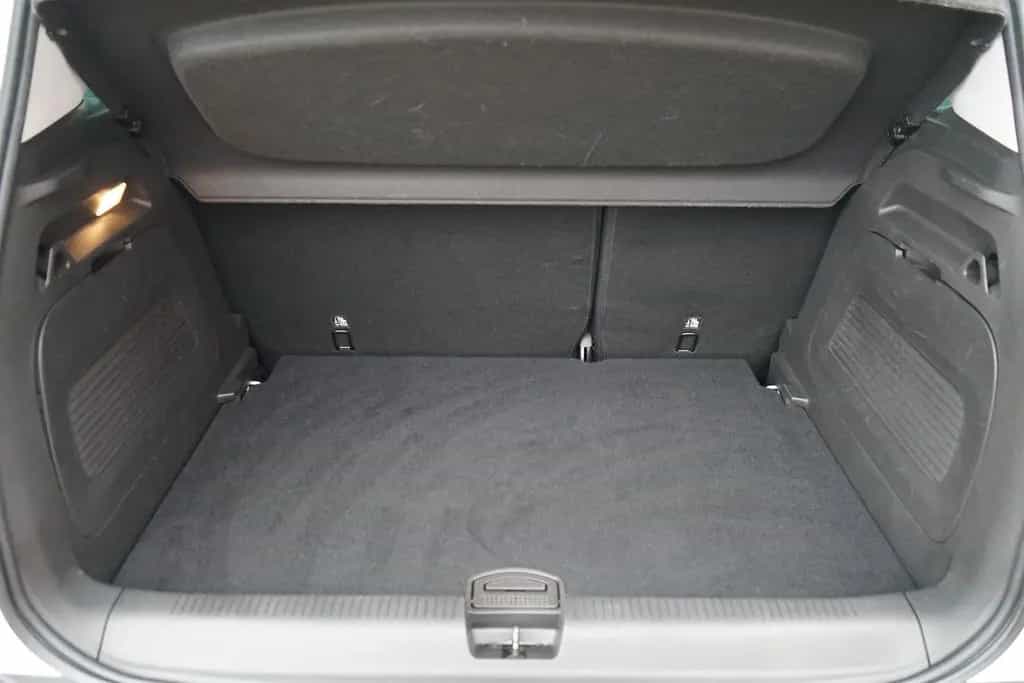 Opel Crossland 1.2 120 Jahre LED Sitzheizung PDC USB 09/2019-photo-4