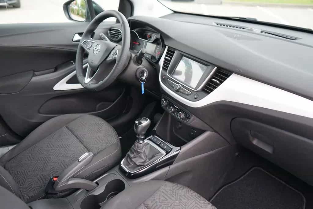 Opel Crossland 1.2 120 Jahre LED Sitzheizung PDC USB 09/2019-photo-9