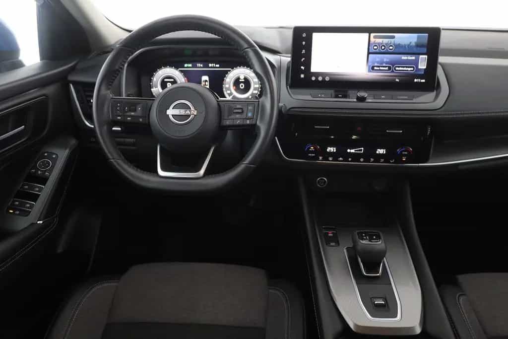 Nissan Qashqai N-Connecta 1.3 Dig-T MHEV Aut. LED ACC 02/2025-photo-9