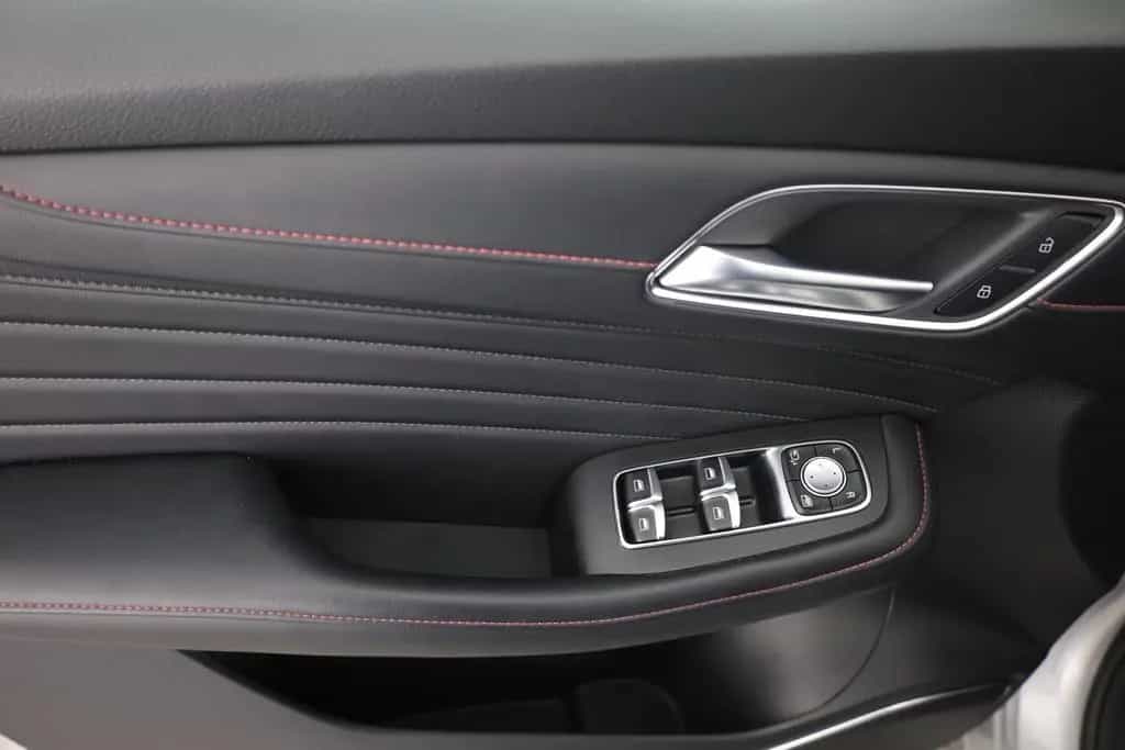 MG HS 1.5 T-GDI Luxury Aut. LED ACC Navi 360° Pano 02/2024-photo-20