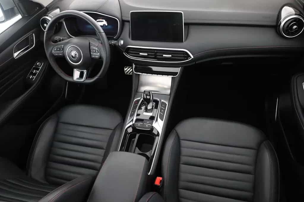 MG HS 1.5 T-GDI Luxury Aut. LED ACC Navi 360° Pano 02/2024-photo-27