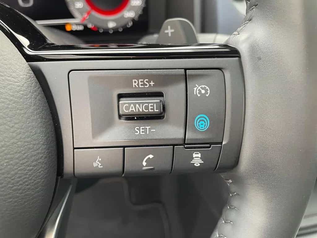 Nissan Qashqai Xtronic 4x4 tekna Pano+19Z+Design+Busine 07/2024-photo-17