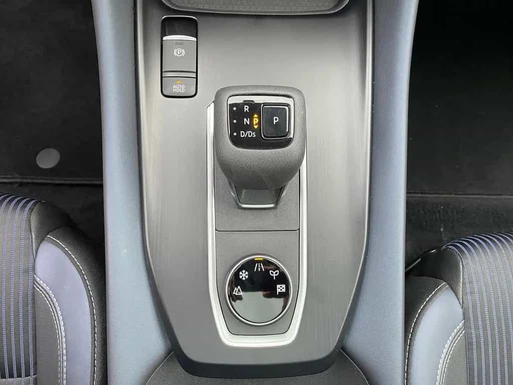 Nissan Qashqai Xtronic 4x4 tekna Pano+19Z+Design+Busine 07/2024-photo-18