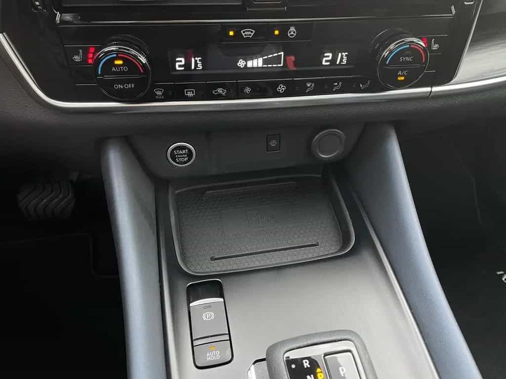 Nissan Qashqai Xtronic 4x4 tekna Pano+19Z+Design+Busine 07/2024-photo-22