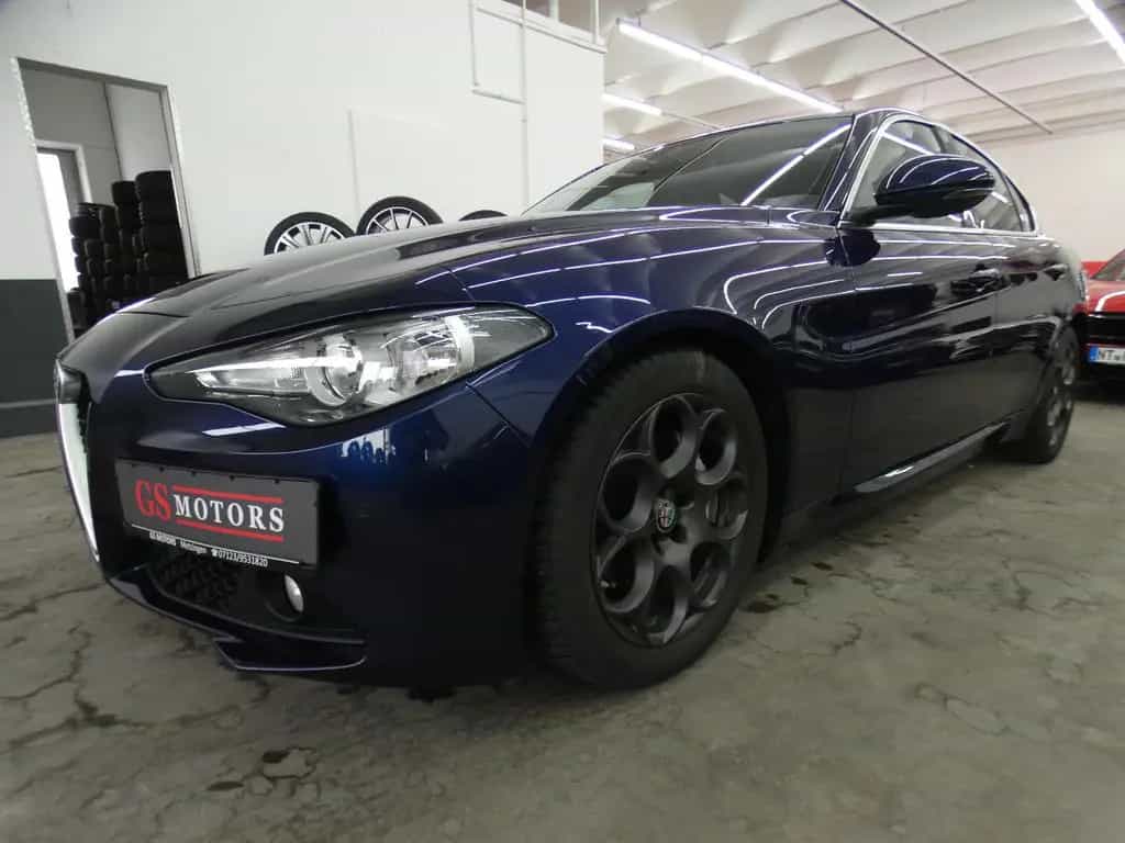 Alfa Romeo Giulia Super 2.2 JTDM*KAMERA*KEYLESS*BLUETOOTH 06/2017-photo-2