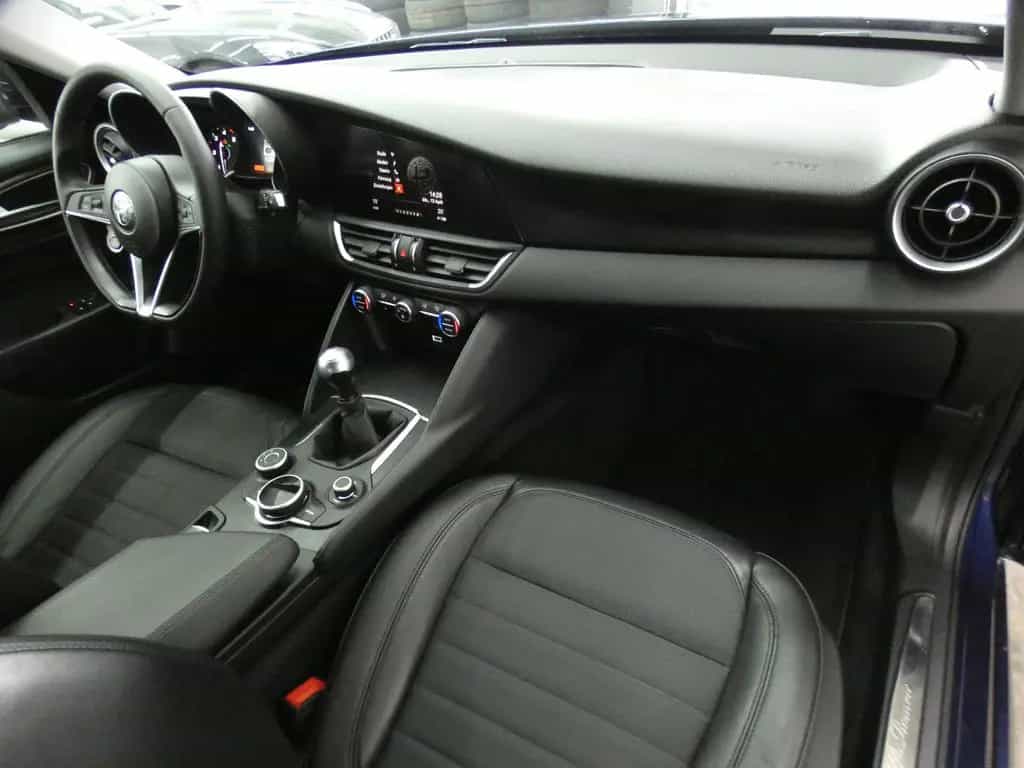 Alfa Romeo Giulia Super 2.2 JTDM*KAMERA*KEYLESS*BLUETOOTH 06/2017-photo-8