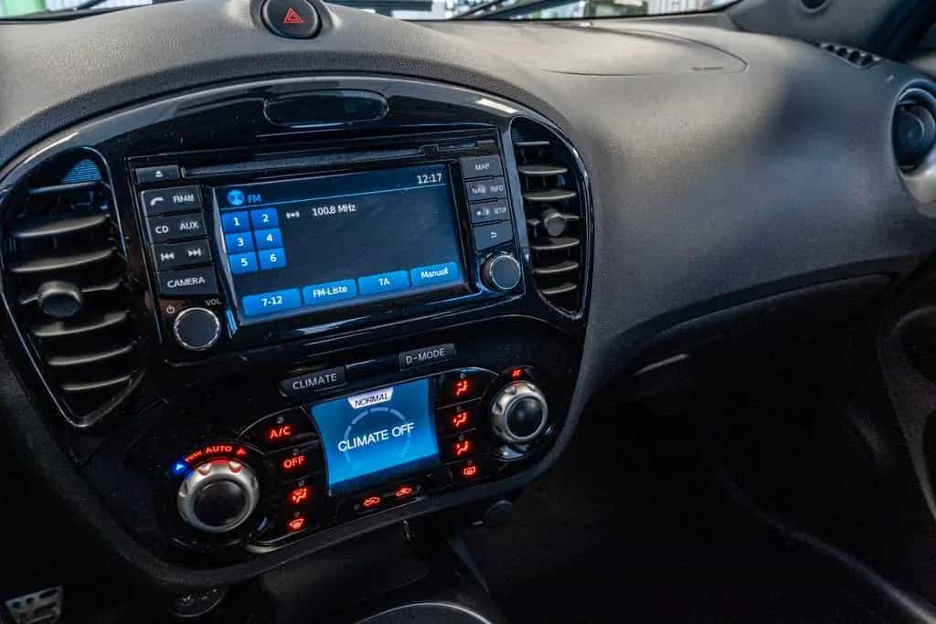Nissan Juke N-Tec Connect Turbo 16 V 190PS Kamera Navi 11/2013-photo-21
