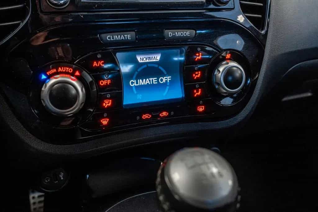 Nissan Juke N-Tec Connect Turbo 16 V 190PS Kamera Navi 11/2013-photo-23