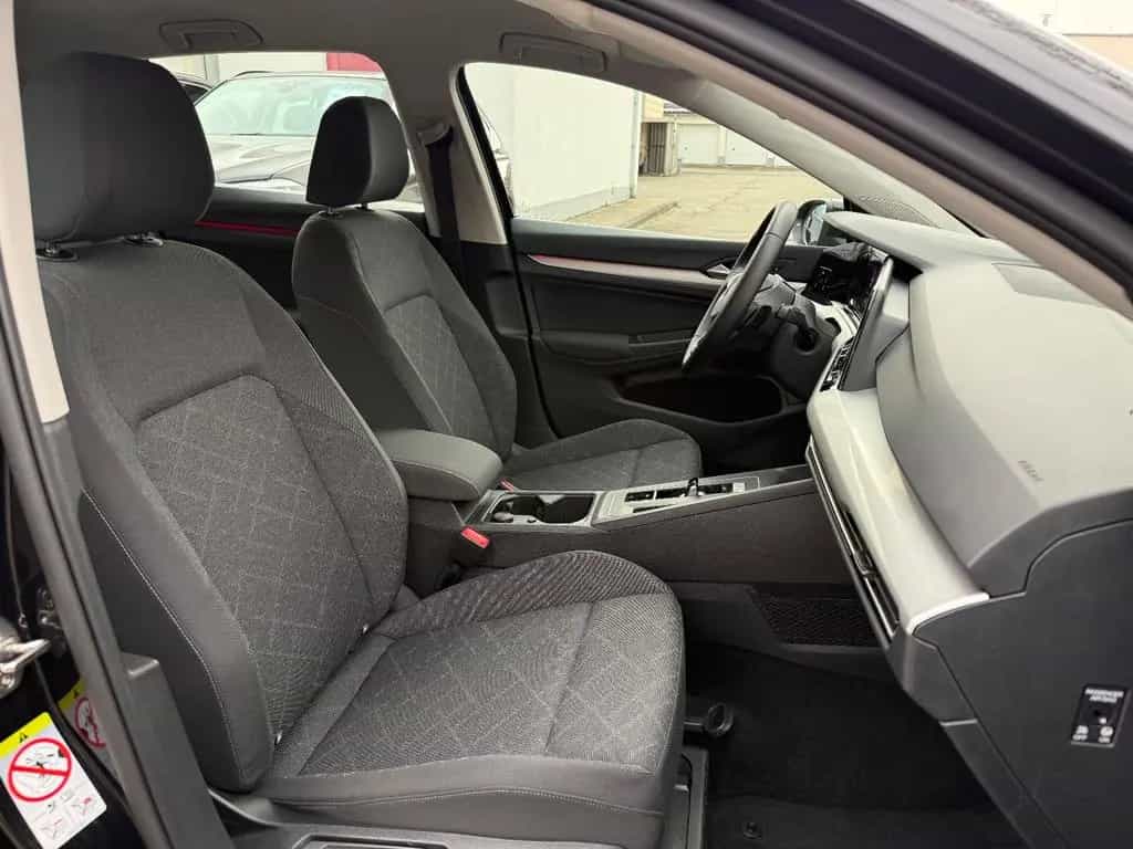 Volkswagen Golf VIII LIM. 1.5 TSI Life/DSG/ACC/NAVI/LED/ALU 08/2020-photo-12