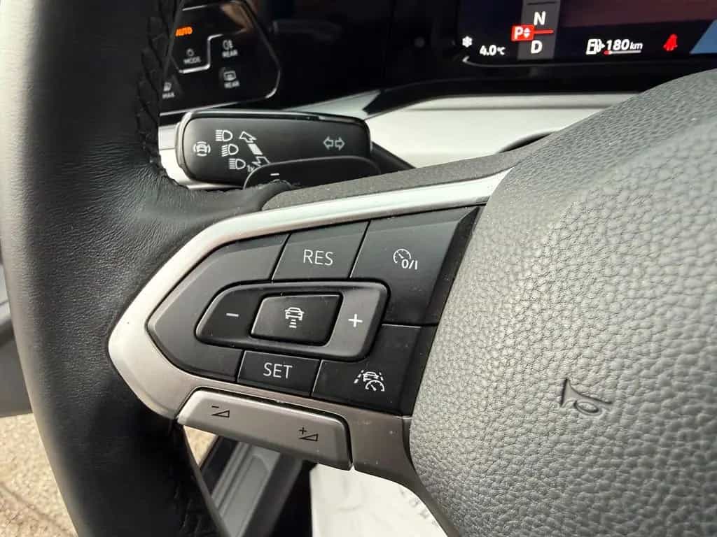 Volkswagen Golf VIII LIM. 1.5 TSI Life/DSG/ACC/NAVI/LED/ALU 08/2020-photo-16
