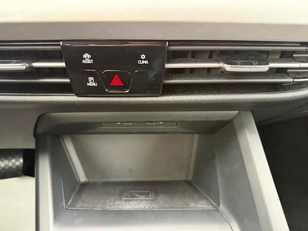 Volkswagen Golf VIII LIM. 1.5 TSI Life/DSG/ACC/NAVI/LED/ALU 08/2020-photo-25
