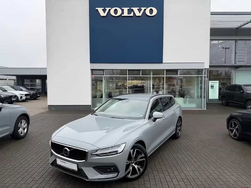 Volvo V60 B4 Kombi Core 12/2024-photo-0