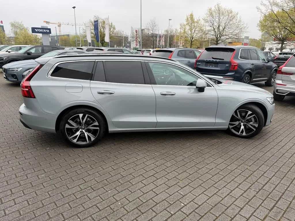 Volvo V60 B4 Kombi Core 12/2024-photo-10