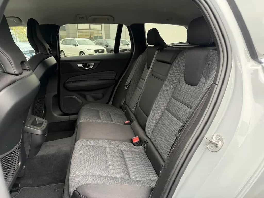 Volvo V60 B4 Kombi Core 12/2024-photo-5