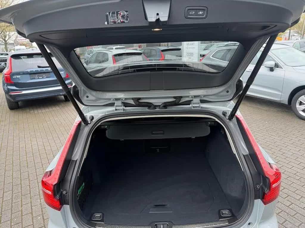 Volvo V60 B4 Kombi Core 12/2024-photo-7