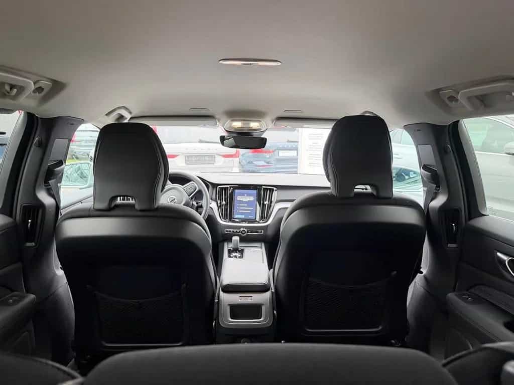 Volvo V60 B4 Kombi Core 12/2024-photo-8