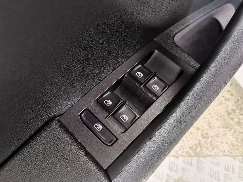 Skoda Octavia Combi 2.0 TSI RS LED|Navi|Standhzg. 06/2018-photo-10