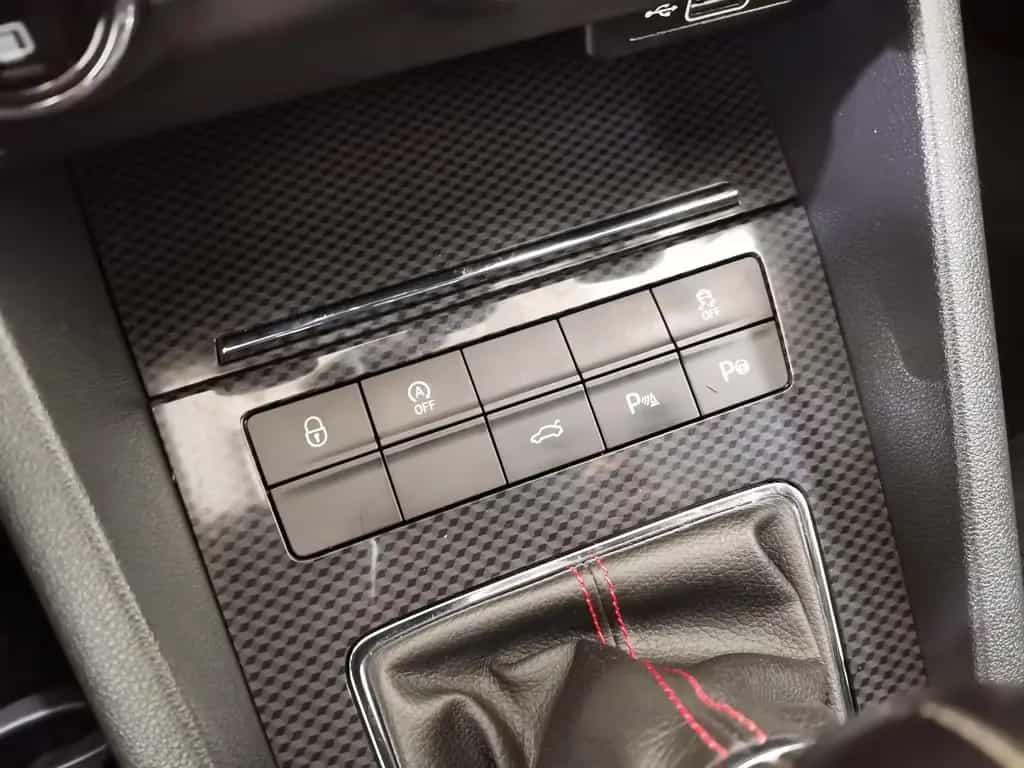 Skoda Octavia Combi 2.0 TSI RS LED|Navi|Standhzg. 06/2018-photo-11
