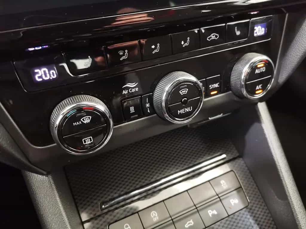 Skoda Octavia Combi 2.0 TSI RS LED|Navi|Standhzg. 06/2018-photo-12
