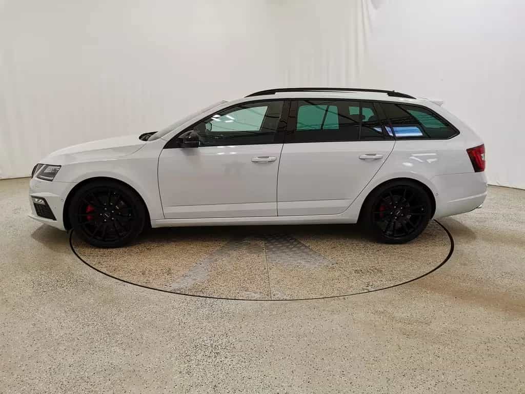 Skoda Octavia Combi 2.0 TSI RS LED|Navi|Standhzg. 06/2018-photo-2
