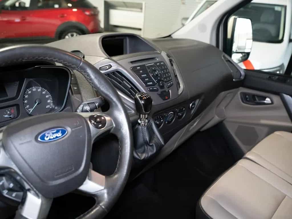 Ford Tourneo Custom Kombi L2 H1 310 VA Titanium Navi 05/2017-photo-13