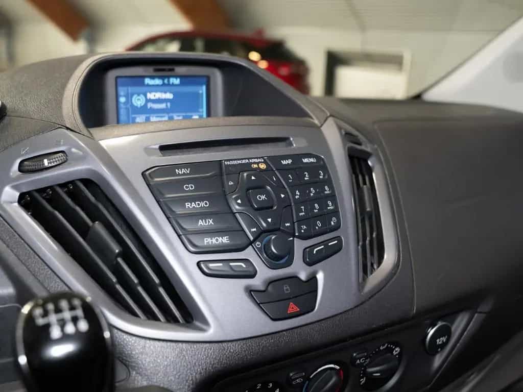 Ford Tourneo Custom Kombi L2 H1 310 VA Titanium Navi 05/2017-photo-18