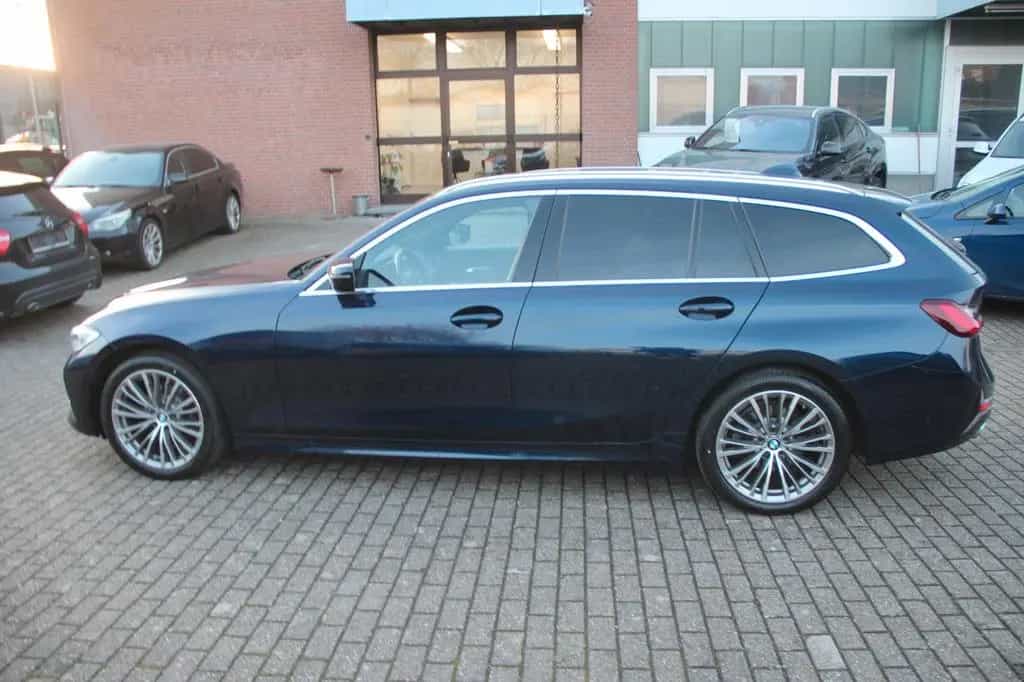 BMW 320 d xDrive Luxury Line, LED, RFK, Stndhz 12/2021-photo-2